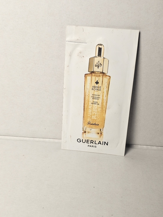 GUERLAIN Other - GUERLAIN Paris Abeille Royale Advanced Youth Watery Oil Sample Face Care